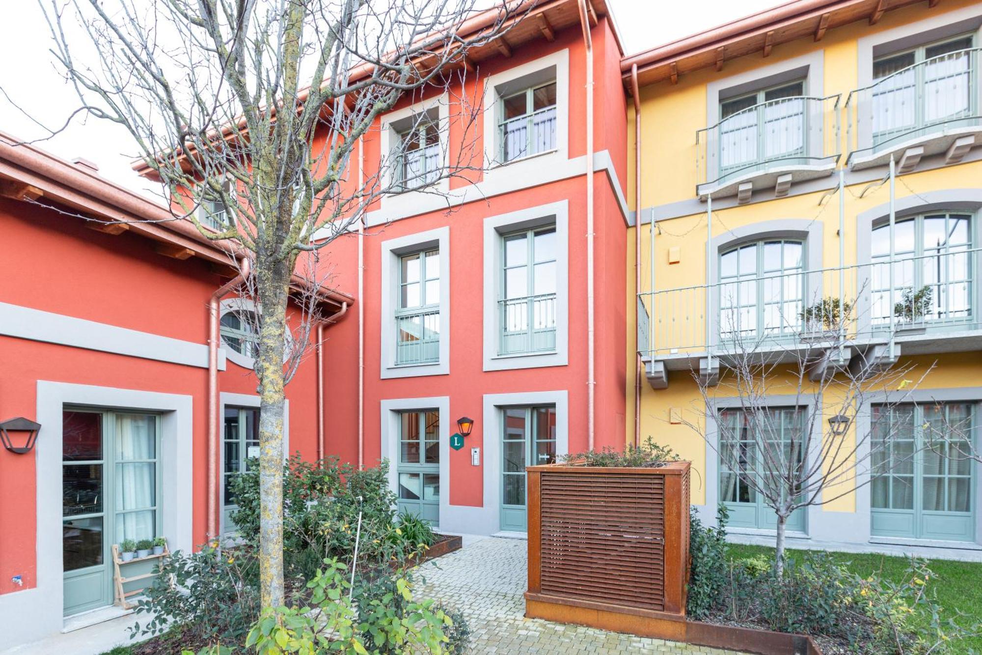 Modern Apartment In Milan With Balcony ภายนอก รูปภาพ