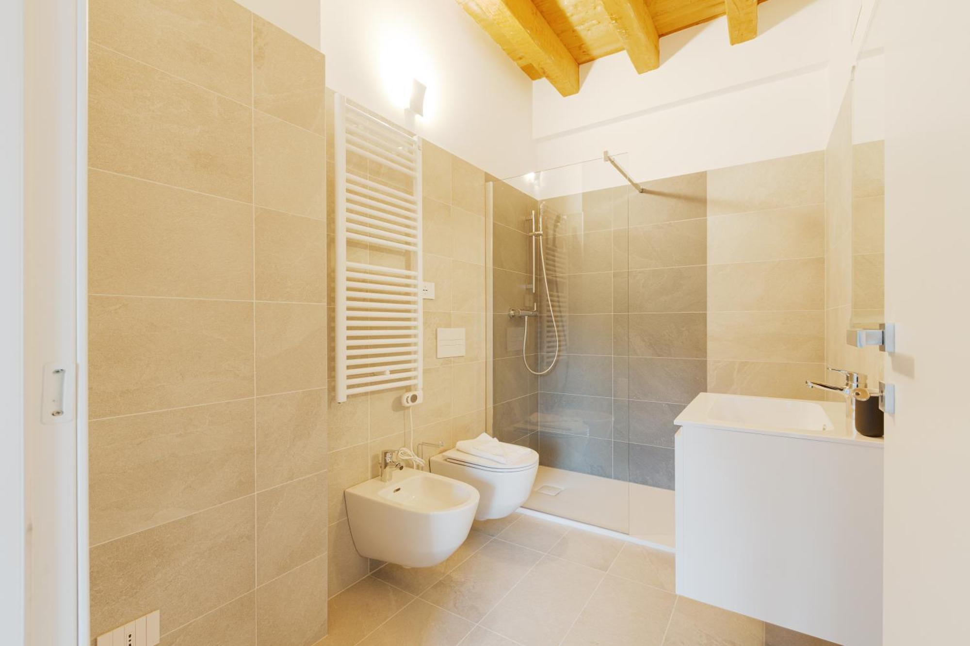 Modern Apartment In Milan With Balcony ภายนอก รูปภาพ